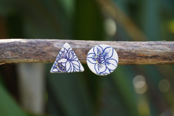 Porcelain jewelry with flowers designe