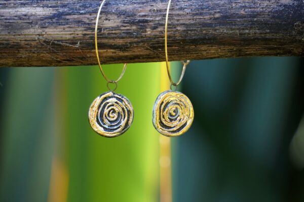 Ceramic earrigns