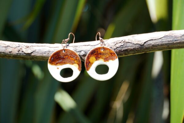 Ceramic jewellery from NZ