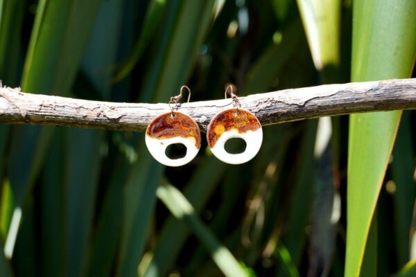 Ceramic jewellery from NZ
