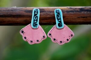 Porcelain jewellery with flowers designe