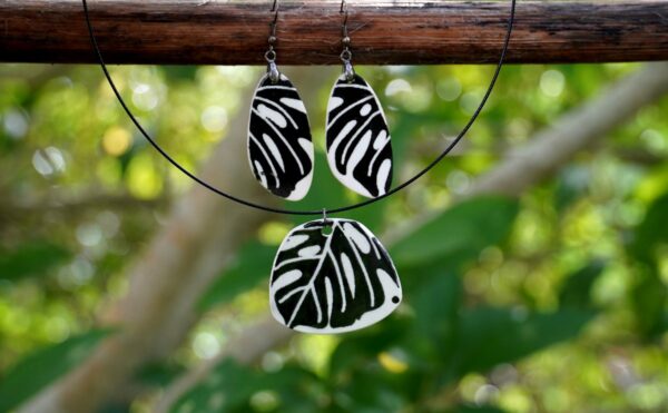 Ceramic jewellery from NZ